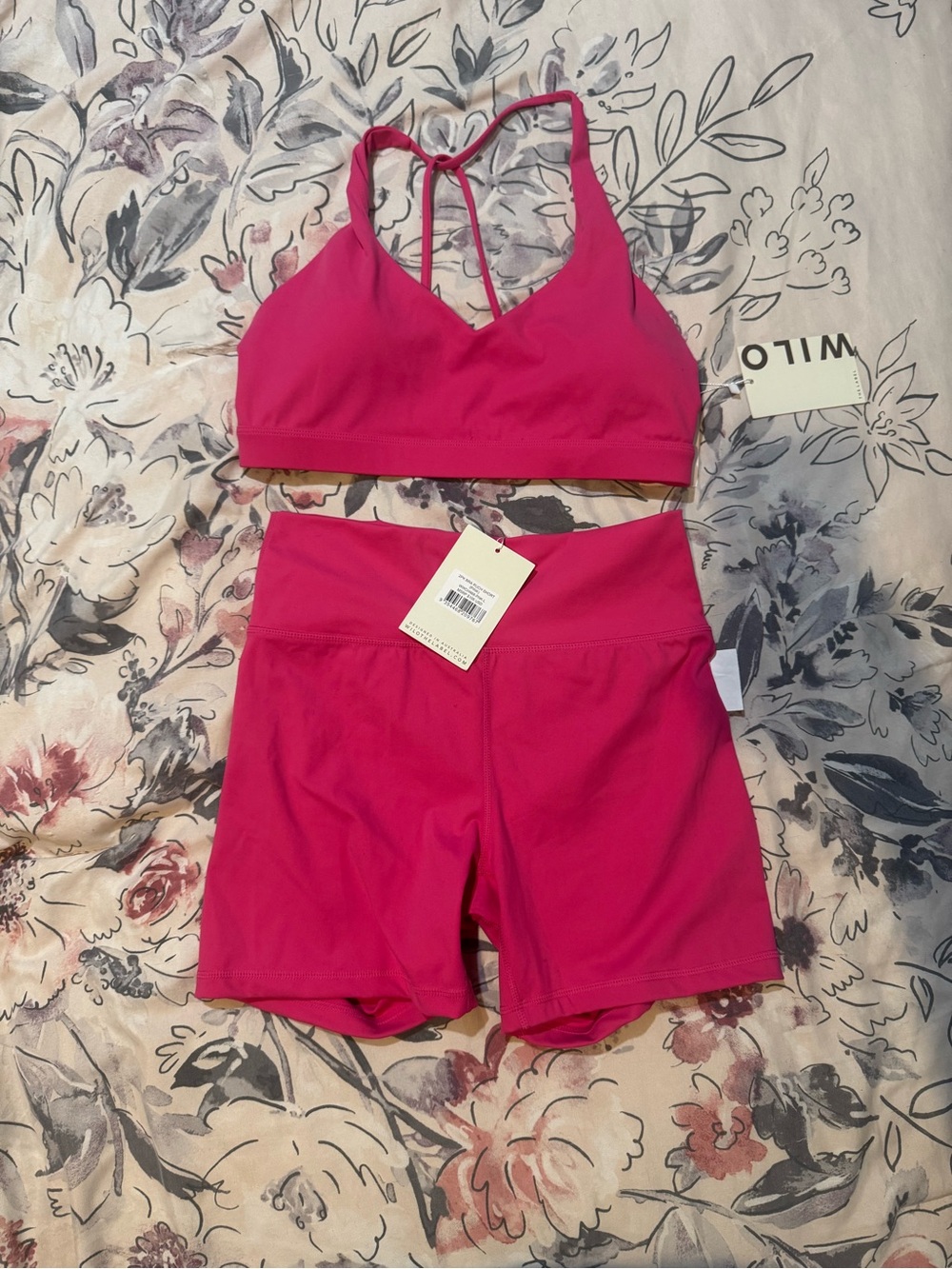 NWT Wilo Sports Bra and Ruched Biker Shorts Set